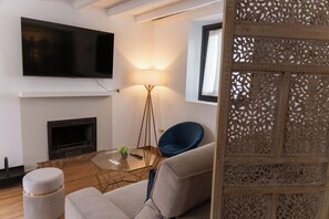 Superior Villa, Mezzanine | Living area - Hotel Boutique Palacio del Moral (Ronda)