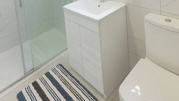 Shower, towels