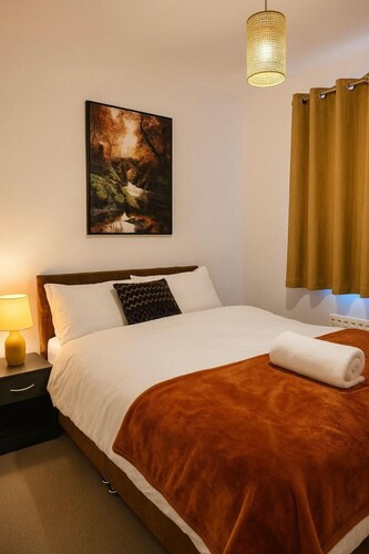 Runcorn Retreat - 3 Bedroom Cozy House
