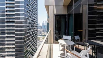 Executive appartement, 2 slaapkamers, balkon, uitzicht op stad | Balkon