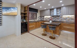 Familjesvit | Eget kök