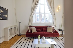 Apartment | Living area - St Gabriel's Loft Apartment (London)