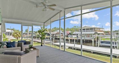 PRIME location!Waterfront River House w dock/lift