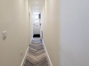 Interior - 5 Bedroom, 5 Bathroom Portsmouth Docks (Portsmouth)