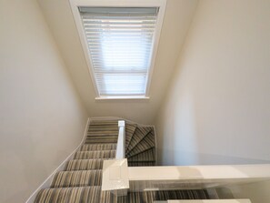 Interior - 5 Bedroom, 5 Bathroom Portsmouth Docks (Portsmouth)