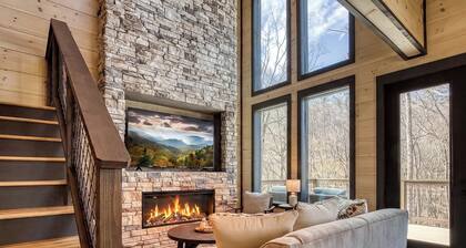 Header: Whiskey Splash | Indoor Pool · Hot Tub · 75-Ft Waterfall · Sleeps 10