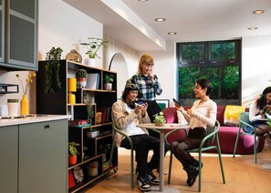 Dining - Student Only Ensuite at Station court (London)