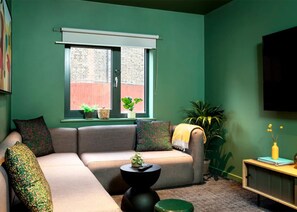 Living area - Student Only Ensuite at Station court (London)