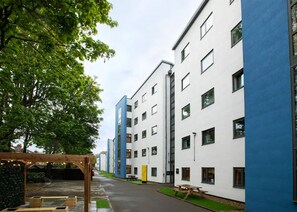 Exterior - Student Only Ensuite at Station court (London)