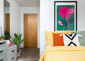 Classic Single Room - Student Only Ensuite at Station court (London)