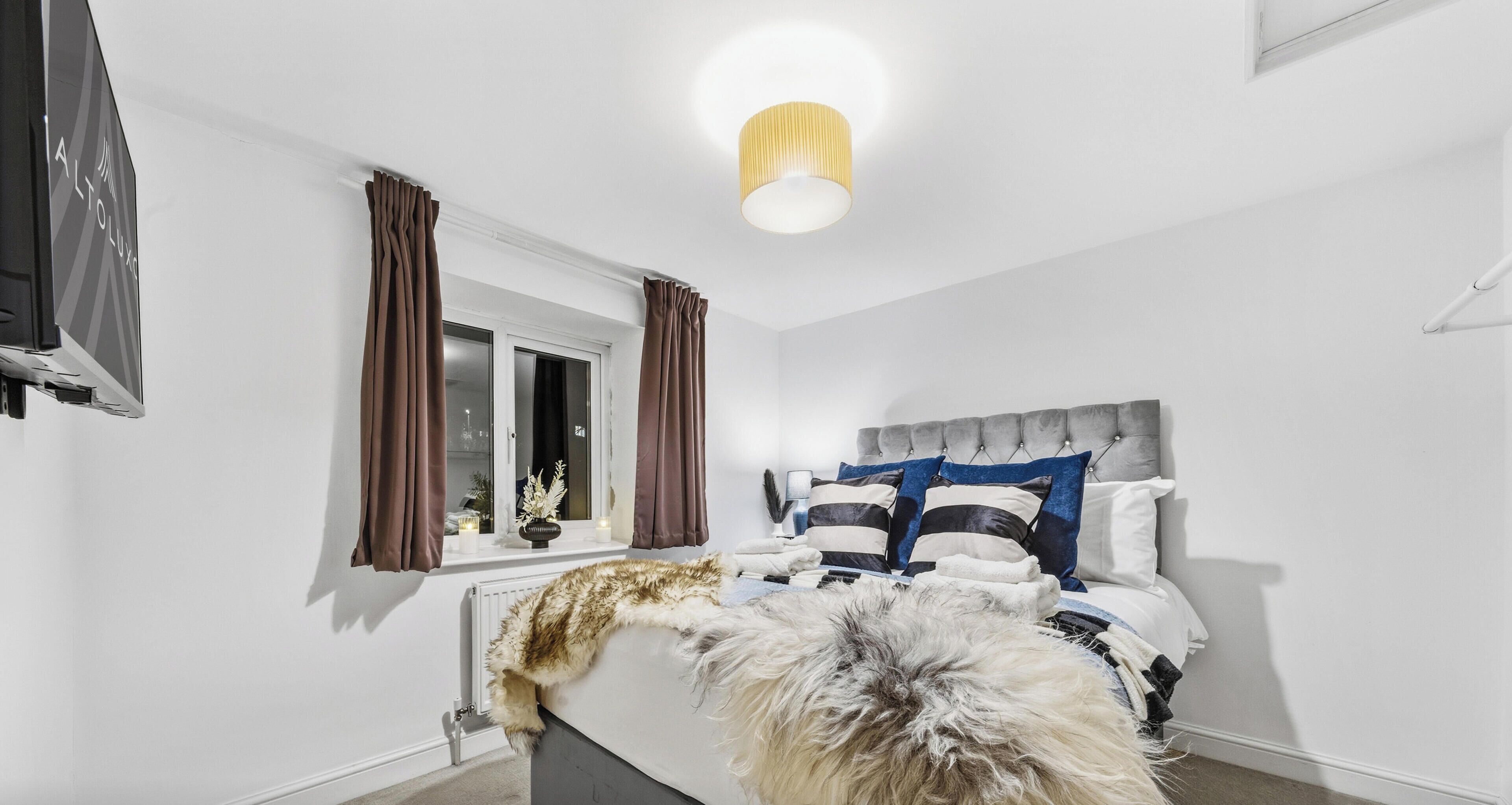 デスク、アイロン / アイロン台、WiFi、ベッドシーツ
