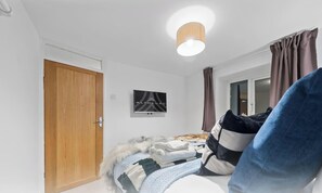 Desk, iron/ironing board, WiFi, bed sheets - Knole|Stylish3BDHomew/Garden&Parking|NearCribbs&M5 (Brentry)