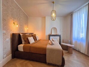 6 Schlafzimmer