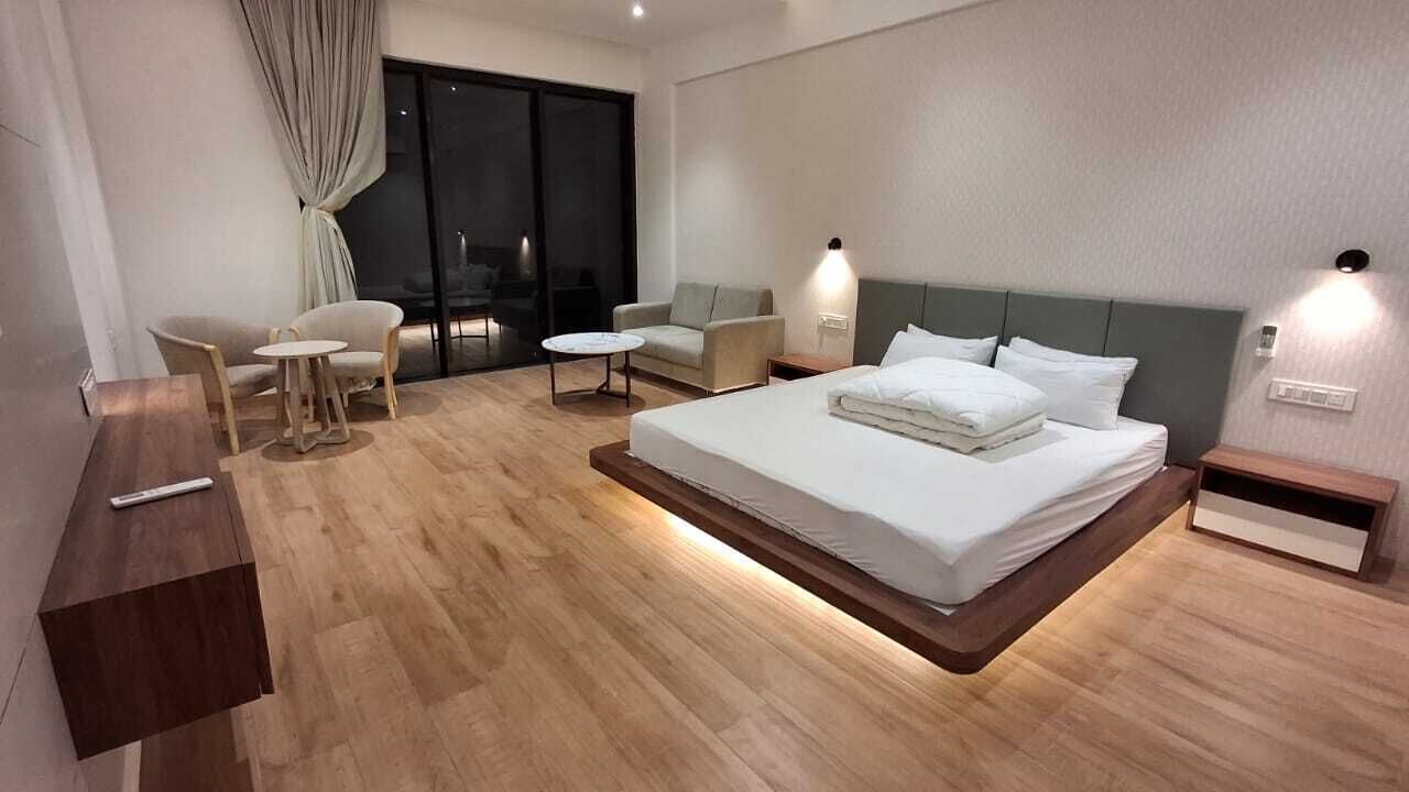 Deluxe Double Room, City View