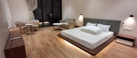 Deluxe Double Room, City View