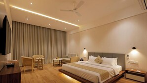 Deluxe Double Room, City View - Rosastays Kutch (Anjar)