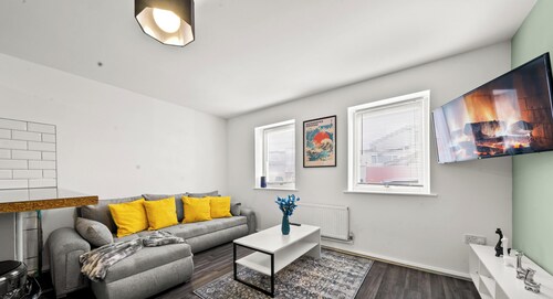 Comfortable Bristol 2BD Home