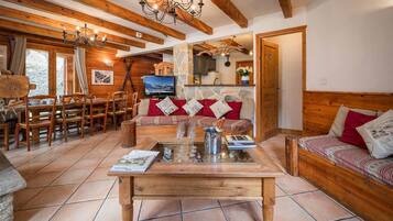 Chalet | Ruang keluarga