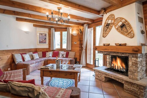 Chalet in La Tania Near Ski Slopes