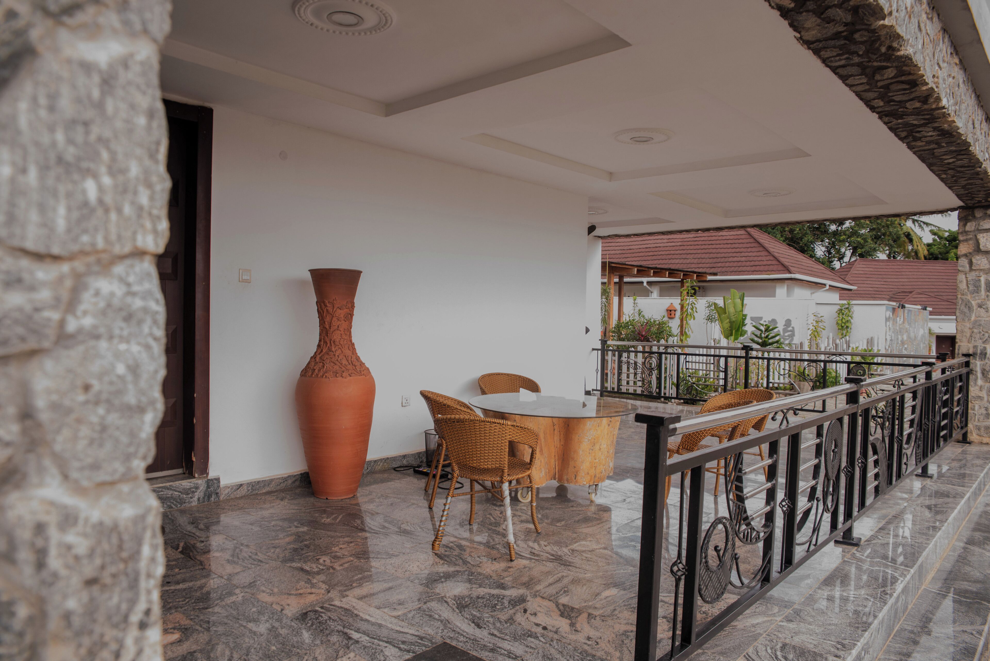 Deluxe Apartment, Balcony, Garden View | Outdoor dining