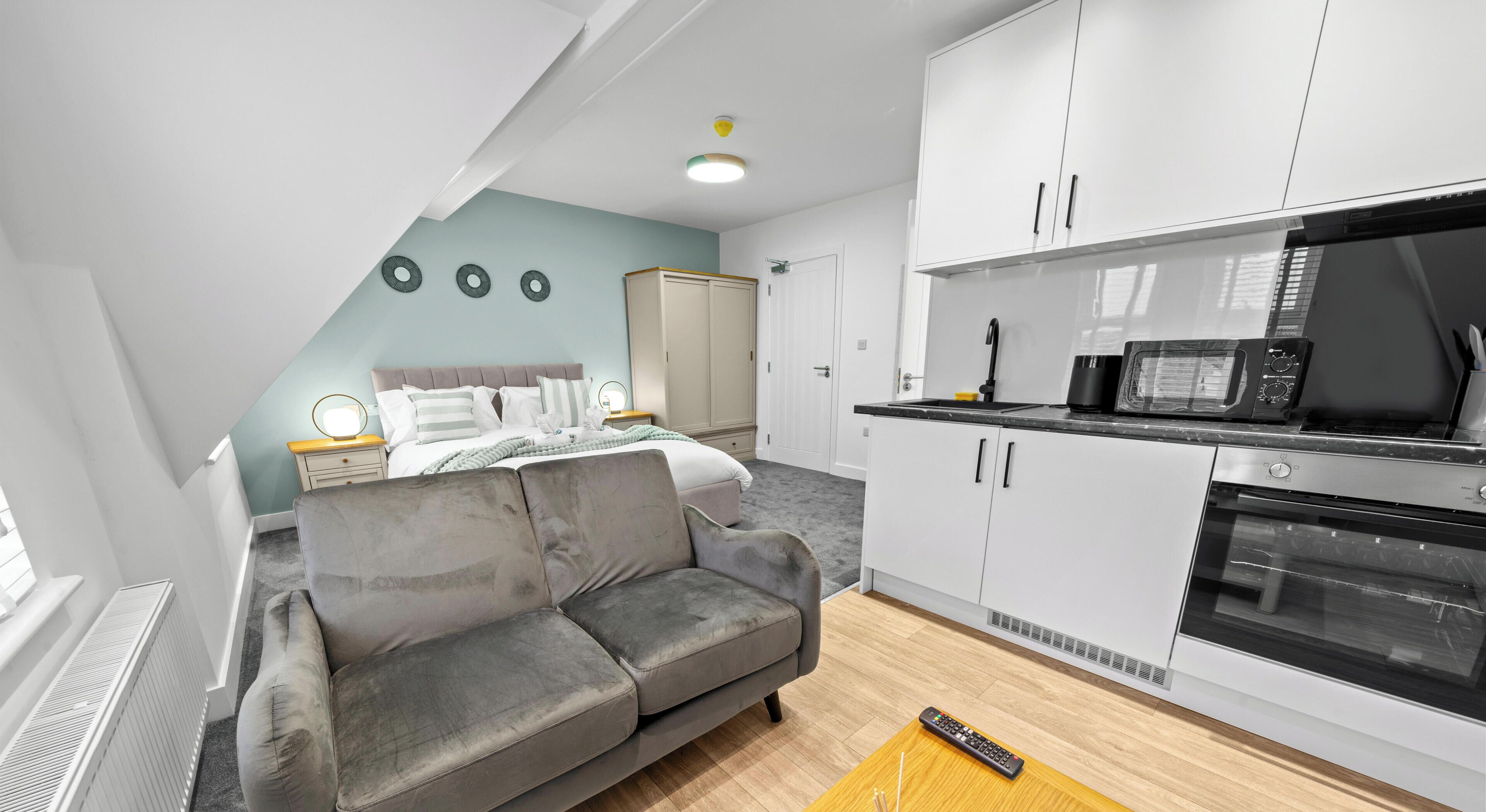 1 bedroom, desk, free WiFi, bed sheets