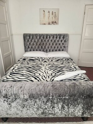 Room - Room-teeside Port in Middlesbrough (Middlesbrough)