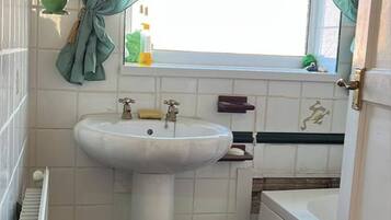 Shared Dormitory, 1 Bedroom | Bathroom