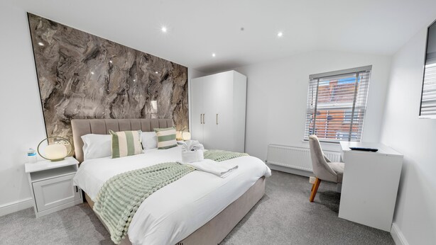 1 bedroom, desk, free WiFi, bed sheets