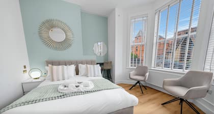 Burnham-on-sea | Warm, Bright Ensuite Room | Ideal for Couple | Contractors Stay