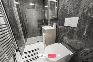 Bathroom - Burnham-on-sea | Luxury | Couples | Contractors (Somerset)