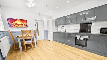 Microwave, oven, stovetop, coffee/tea maker