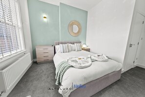 1 chambre, bureau, accès au Wi-Fi (inclus), literie fournie