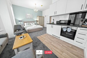 Desk, WiFi - Burnham-on-sea | Luxury | Families | Large Groups (Somerset)