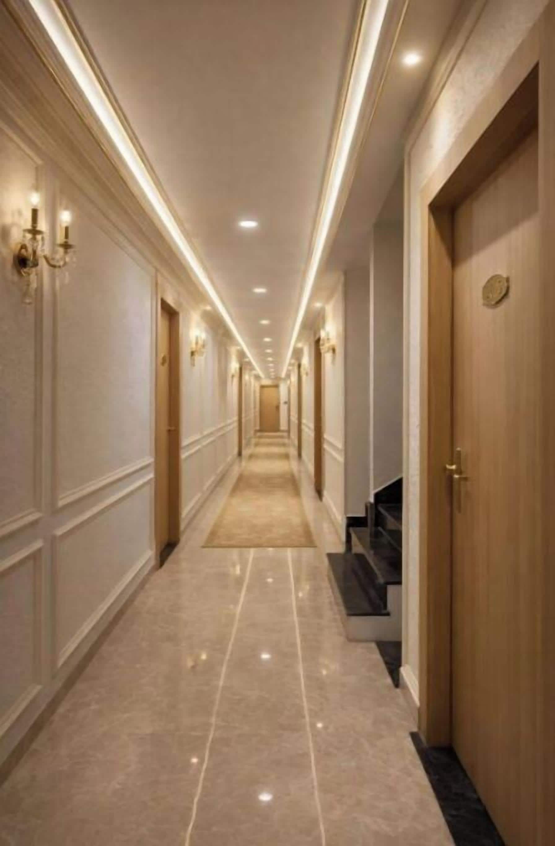 المنشأة من الداخل