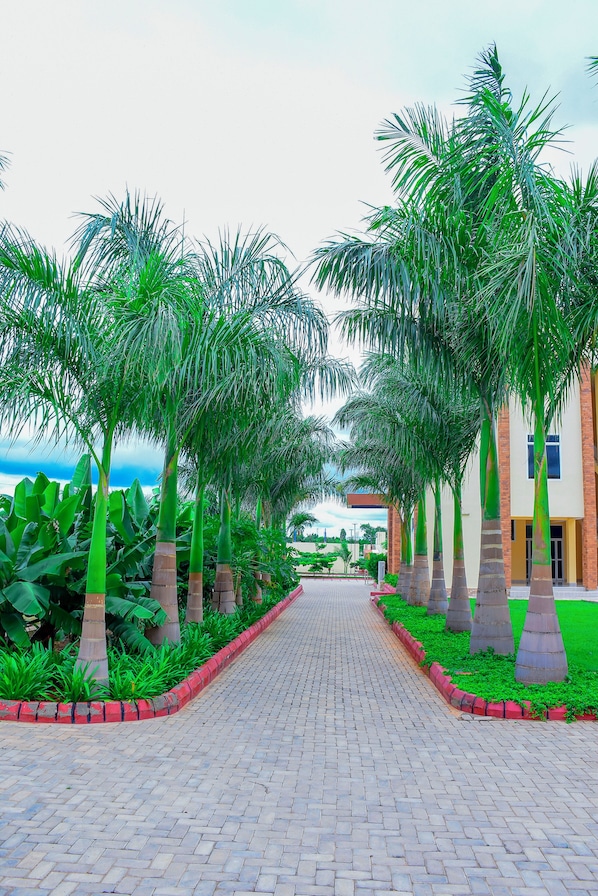 Halaman properti