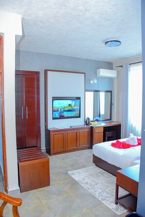 Executive Double Room, Balcony, Garden View