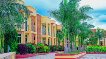 المنطقة المحيطة بالمنشأة