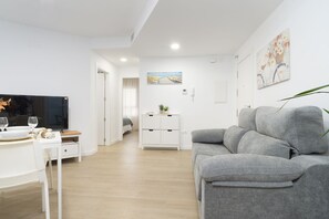 TV - Apartamento Don José BD (Malaga)
