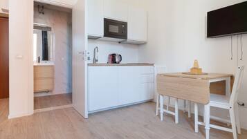 Kühlschrank, Mikrowelle