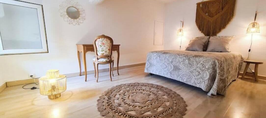 2 chambres, bureau, fer et planche à repasser, Wi-Fi gratuit