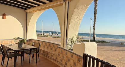 Beachfront House in Matalascañas with Sea Views
