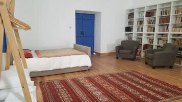 1 bedroom, internet, bed sheets