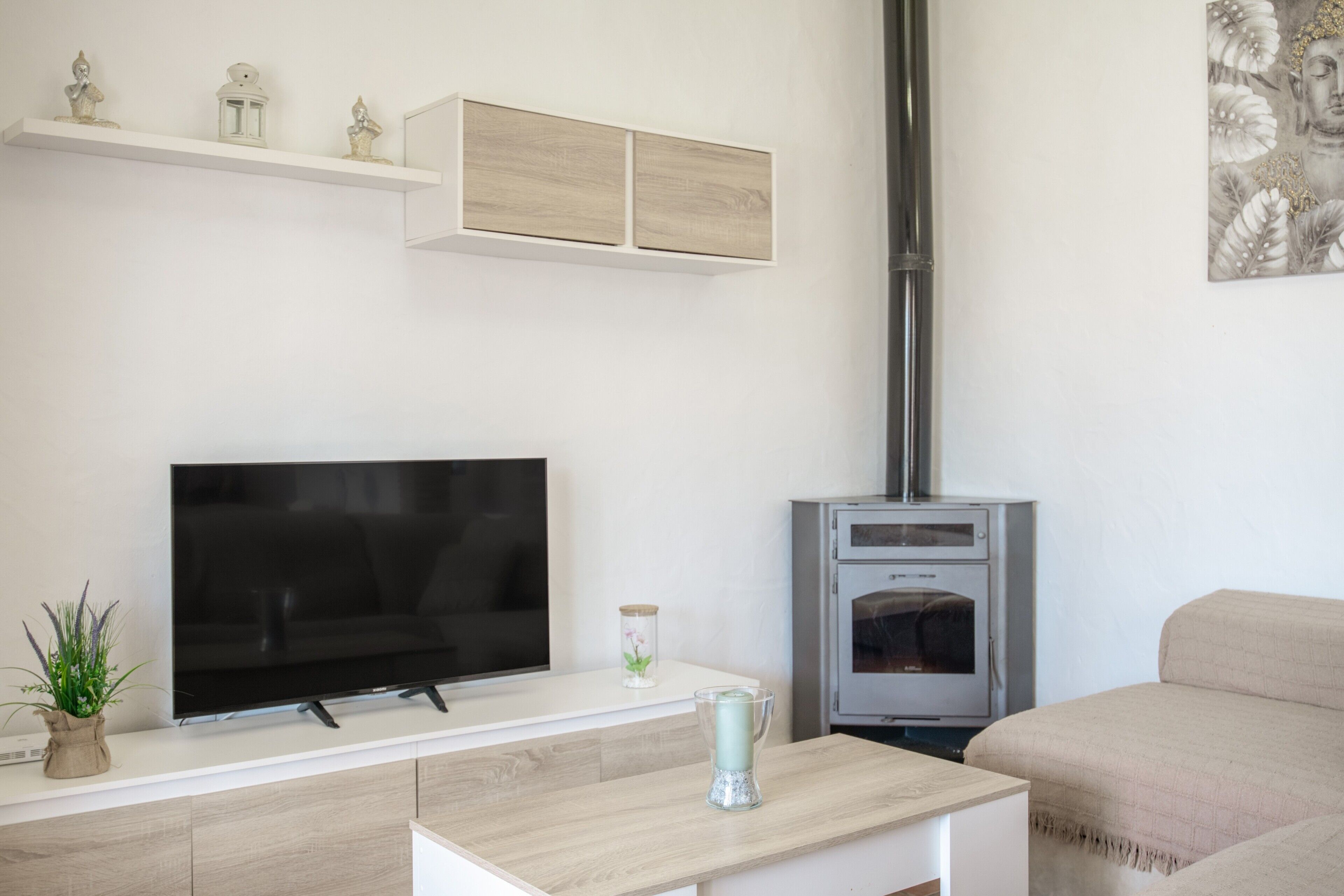 Televisión, chimenea