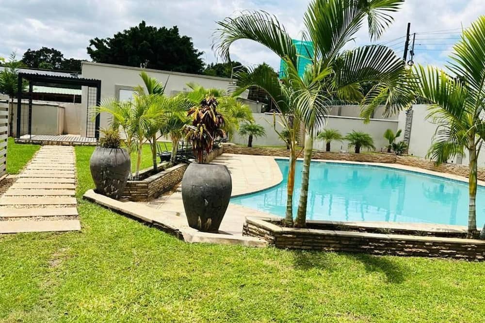 Longhorn Executive Apartment
