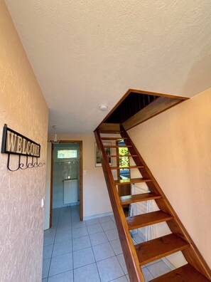 Interior - House in the mountains, between ski resorts, hiking trails and lake. (Marignac)