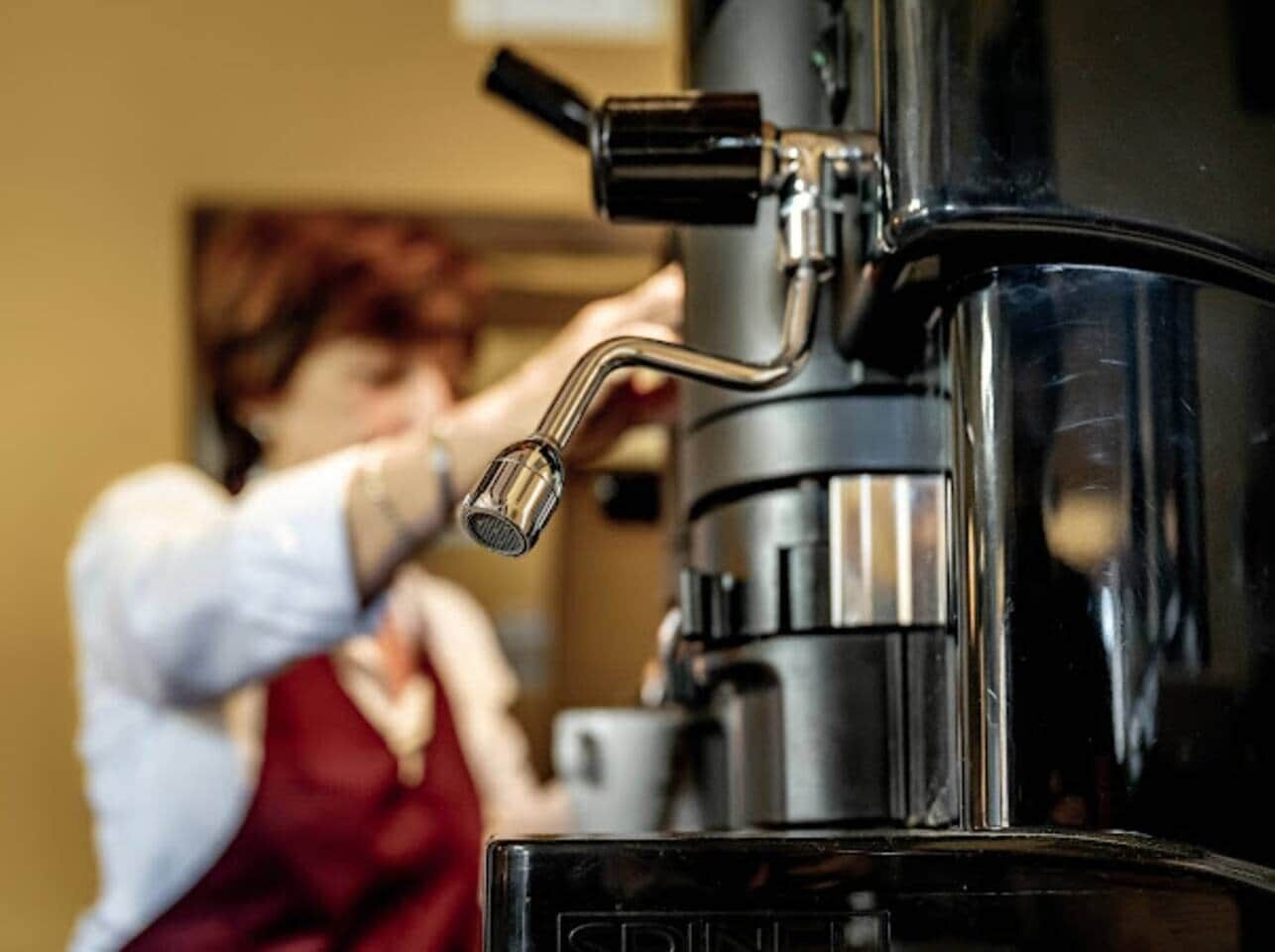Kaffee und/oder Kaffeemaschine