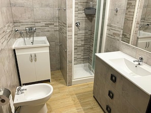 Apartment, 2 Bedrooms, Balcony | Bathroom - Mariposa (Villaputzu)