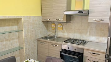 Appartamento, 2 camere da letto, balcone | Cucina privata