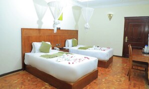 Twin Room, Balcony, Garden View - Gezahegn and Elfinesh (Awassa)