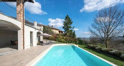 Belle maison de vacances privée avec WIFI, piscine, TV, patio et vue panoramique